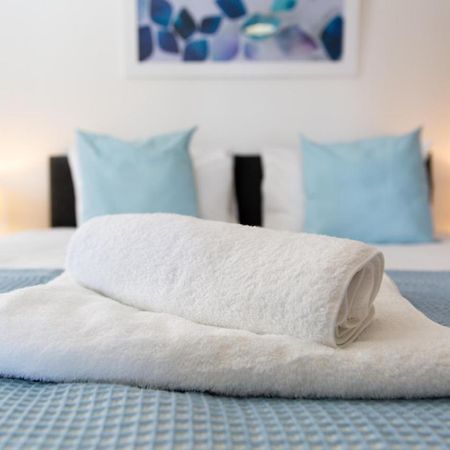 Velvet 1-Bedroom Apartment, Clockhouse, 霍兹登 外观 照片
