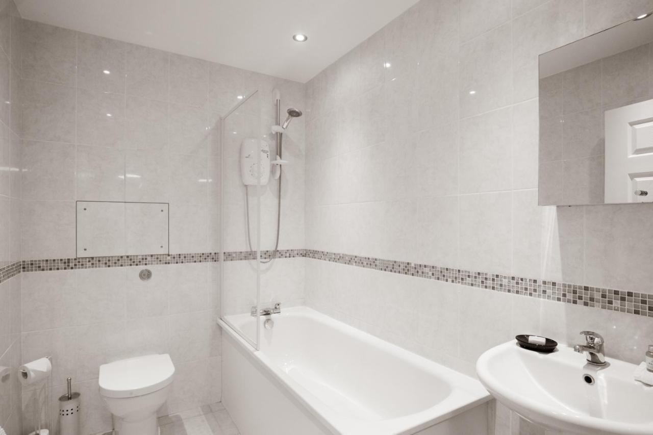 Velvet 1-Bedroom Apartment, Clockhouse, 霍兹登 外观 照片