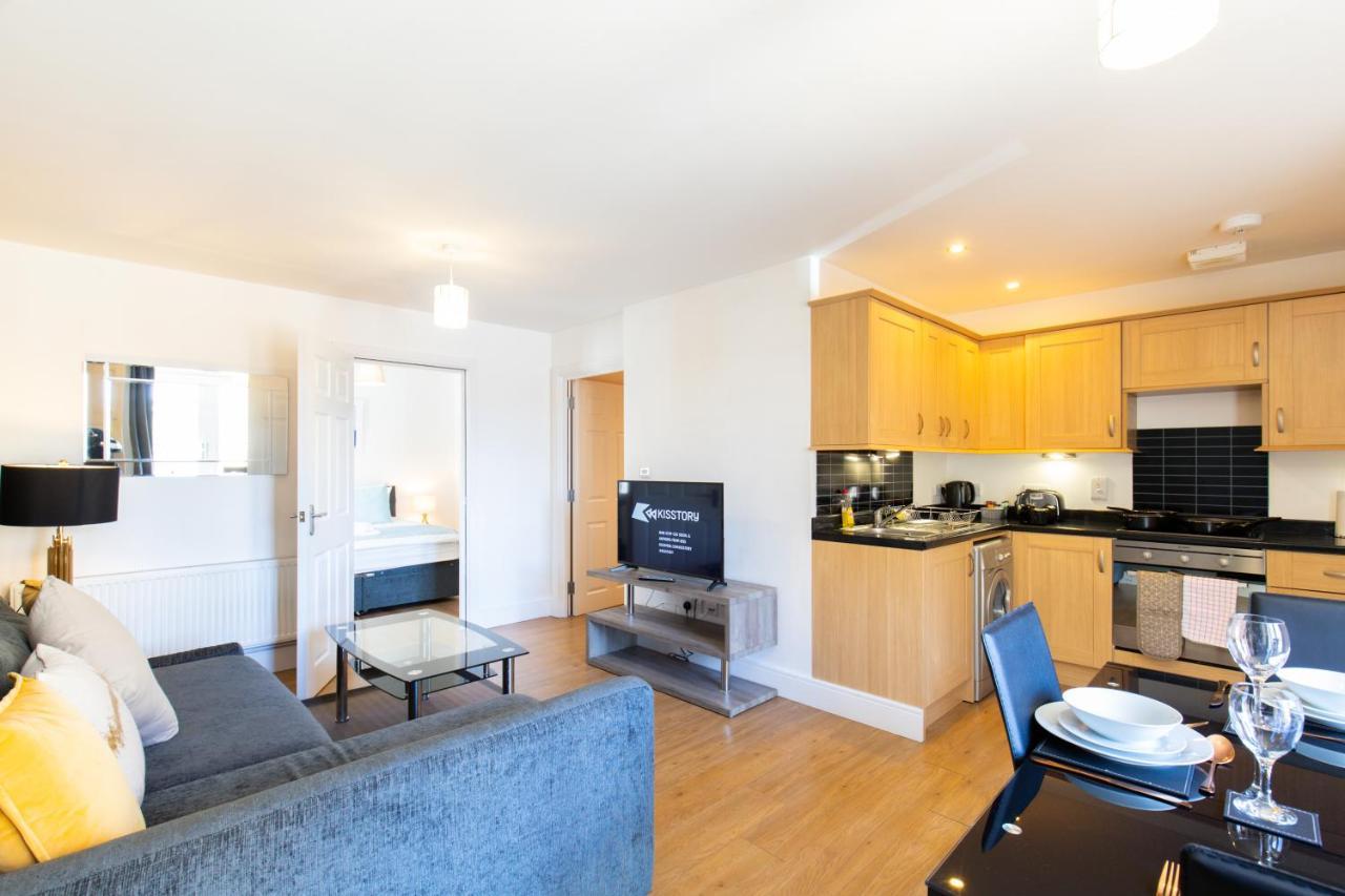 Velvet 1-Bedroom Apartment, Clockhouse, 霍兹登 外观 照片