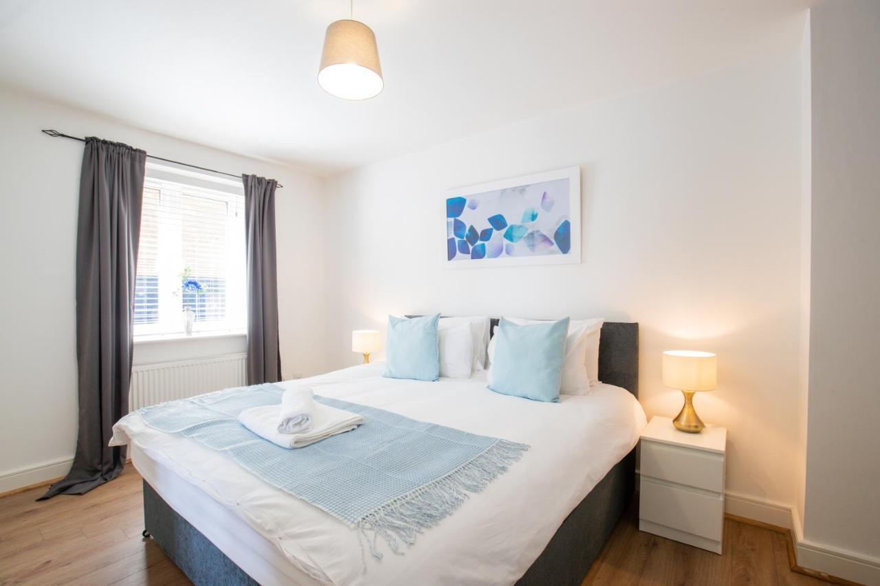 Velvet 1-Bedroom Apartment, Clockhouse, 霍兹登 外观 照片